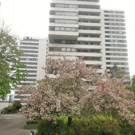 Ruhiges Apt. Direkt Am Naherholungsgebiet Mit Seeblick, Zentrum 5Min, Messe 18Min Neurenberg Buitenkant foto