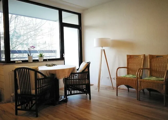 Ruhiges Apt. Direkt Am Naherholungsgebiet Mit Seeblick, Zentrum 5Min, Messe 18Min
