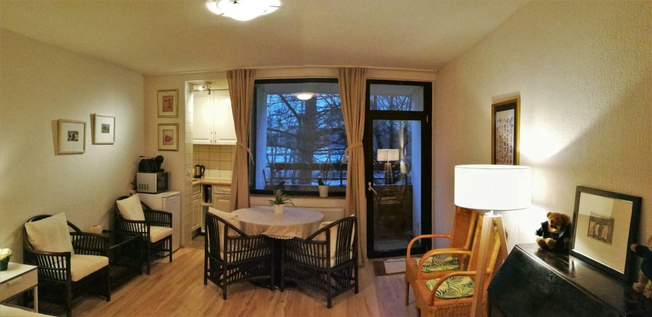 Ruhiges Apt. Direkt Am Naherholungsgebiet Mit Seeblick, Zentrum 5min, Messe 18min Apartment